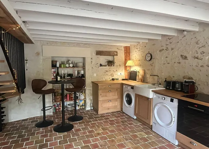 Semesterbostad Maison Du Perche La Perrière